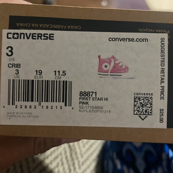Pink Converse Chuck Taylor - Picture 5 of 5